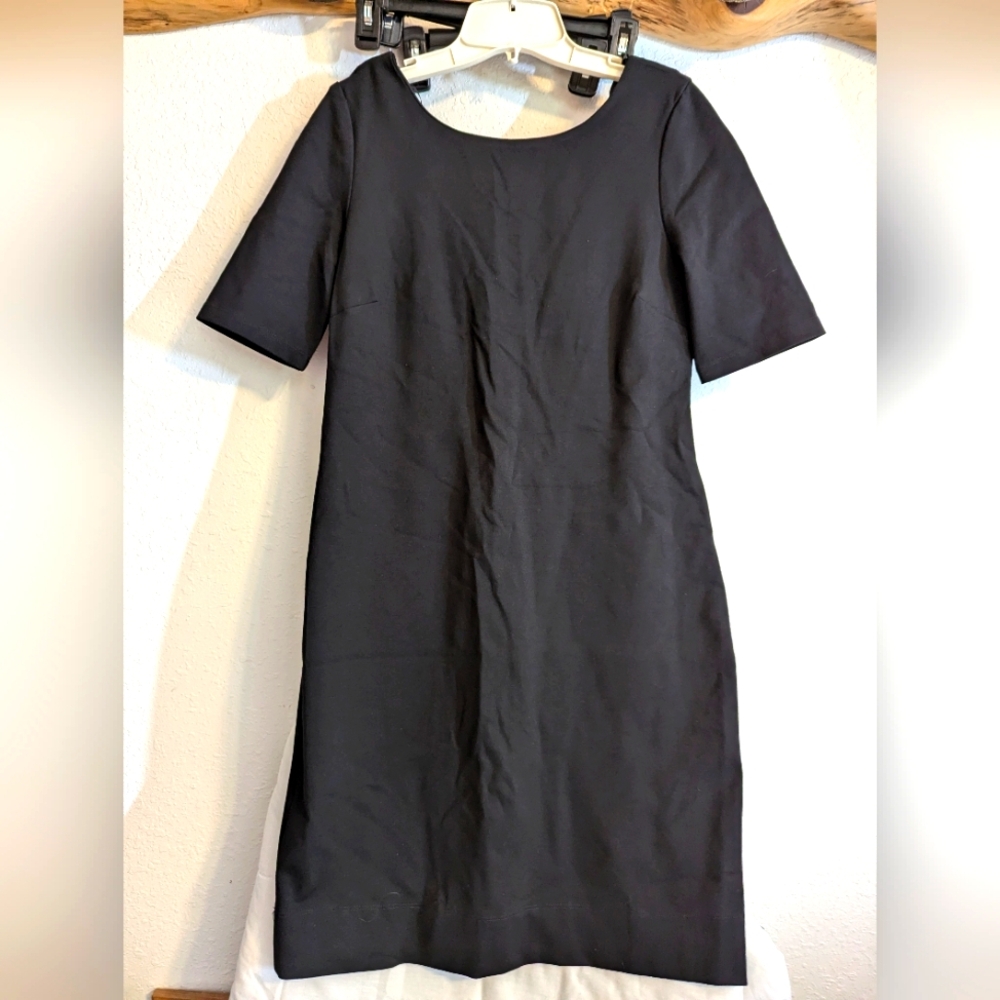 Banana Republic Black Short Sleeve Pullover Dress Size 8 BNWT